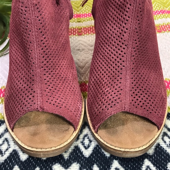 ☘️❄️TOMS Majorca perforated Ankle boots❄️☘️ - Picture 13 of 14